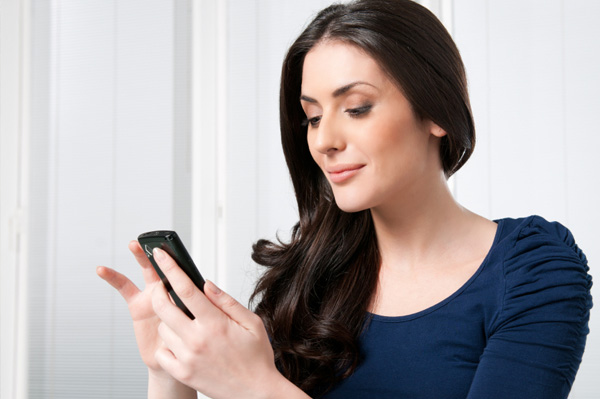 woman-organizing-contacts-on-smartphone